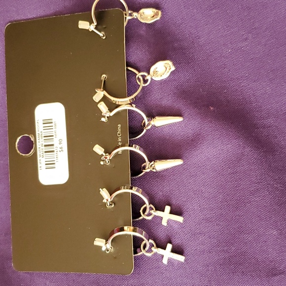 *NWT* Hot Topic's 3Pk Silver Charm Hoops - Picture 7 of 15